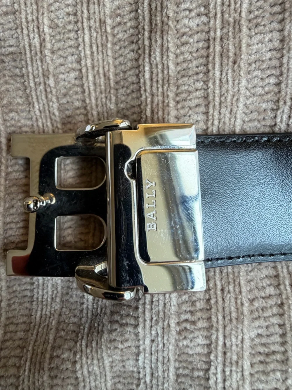 Bally Black Leather Men's Reversible Belt with Silver 'B' Buckle